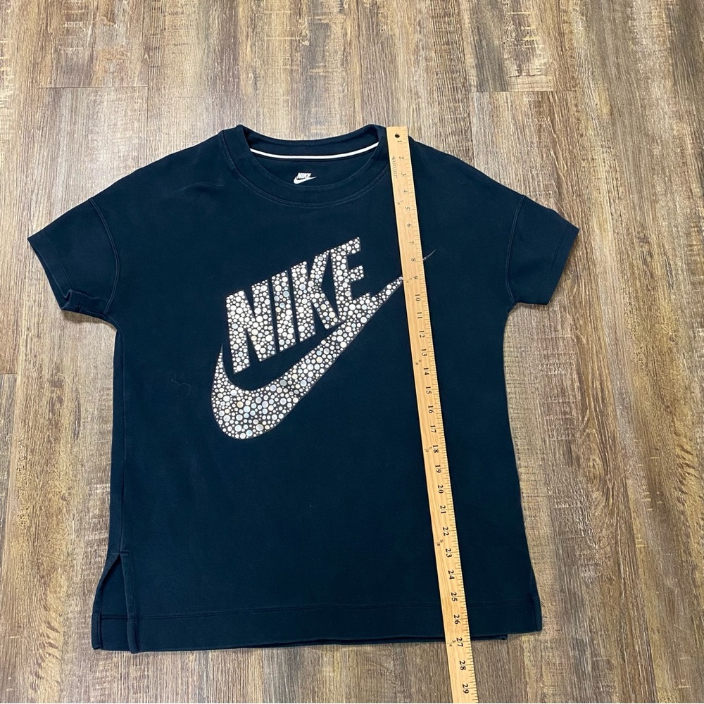 Nike Black Tee with Metallic Logo Heavyweight Tshirt Casual Sporty Athletic‎ Med - Picture 6 of 7